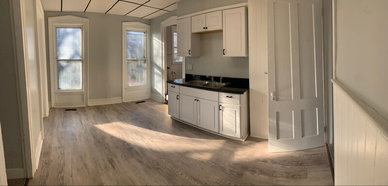 131 Caledonia St, Unit Unit 1 (Downstairs Unit) in Lockport, NY - Foto de edificio