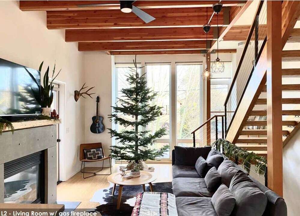 504 NE Brazee St in Portland, OR - Foto de edificio