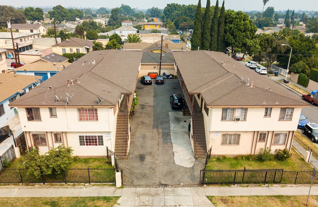 10340 State St in Lynwood, CA - Building Photo