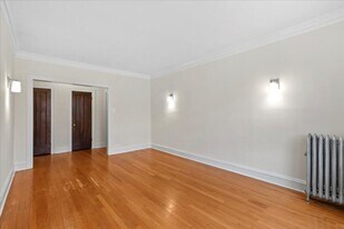 1733 W Thorndale Ave in Chicago, IL - Building Photo