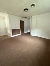 717 Falls St in Blackstone, VA - Building Photo - Building Photo