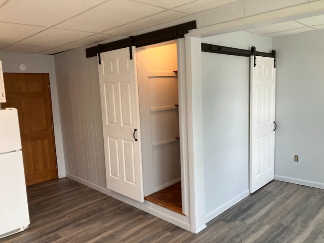 225233-233 Main St in Benton, PA - Foto de edificio - Building Photo