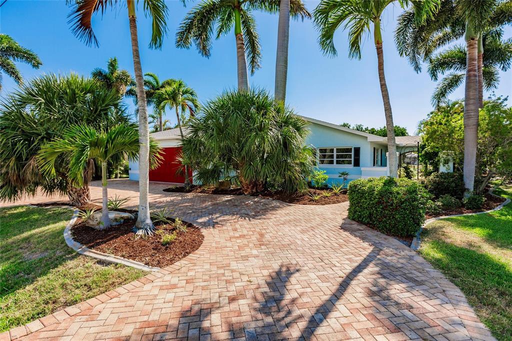 163 Maria Ct in Punta Gorda, FL - Building Photo