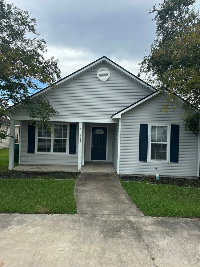 property at 4241 Wilshire Dr