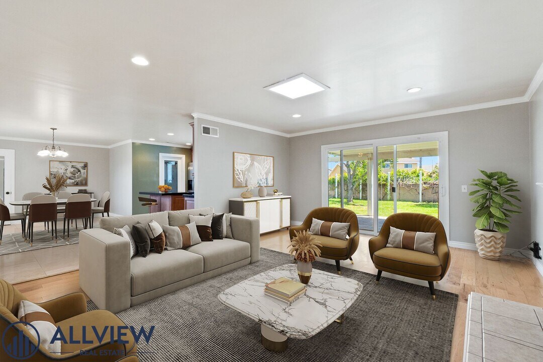 8730 La Colonia Ave in Fountain Valley, CA - Building Photo