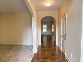 522 Watercourse Way in Lawrenceville, GA - Building Photo - Building Photo
