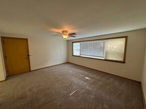 4752 N Menard Ave in Chicago, IL - Building Photo - Building Photo
