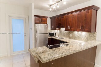 900 Meridian Ave in Miami Beach, FL - Building Photo - Building Photo