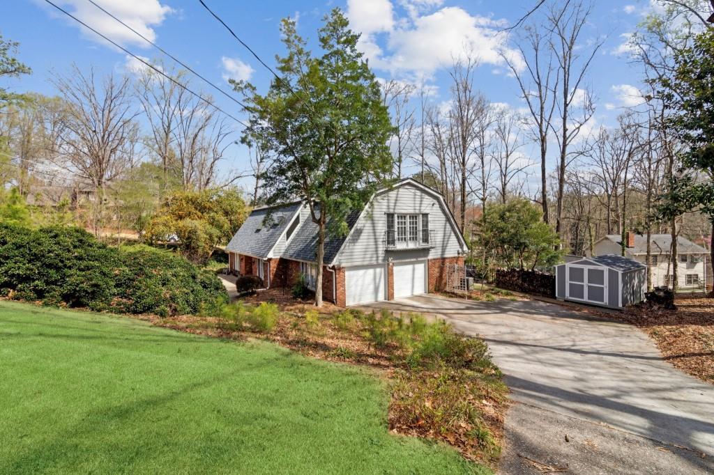 355 Westerhall Ct in Sandy Springs, GA - Foto de edificio