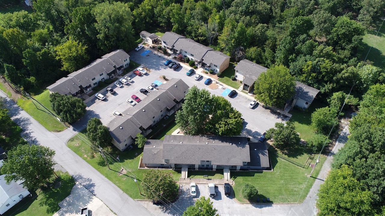 Greenwich Village Apartments in Batesville, AR - Building Photo