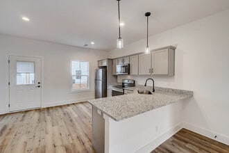 Garnet Village in Clarksville, TN - Building Photo - Building Photo