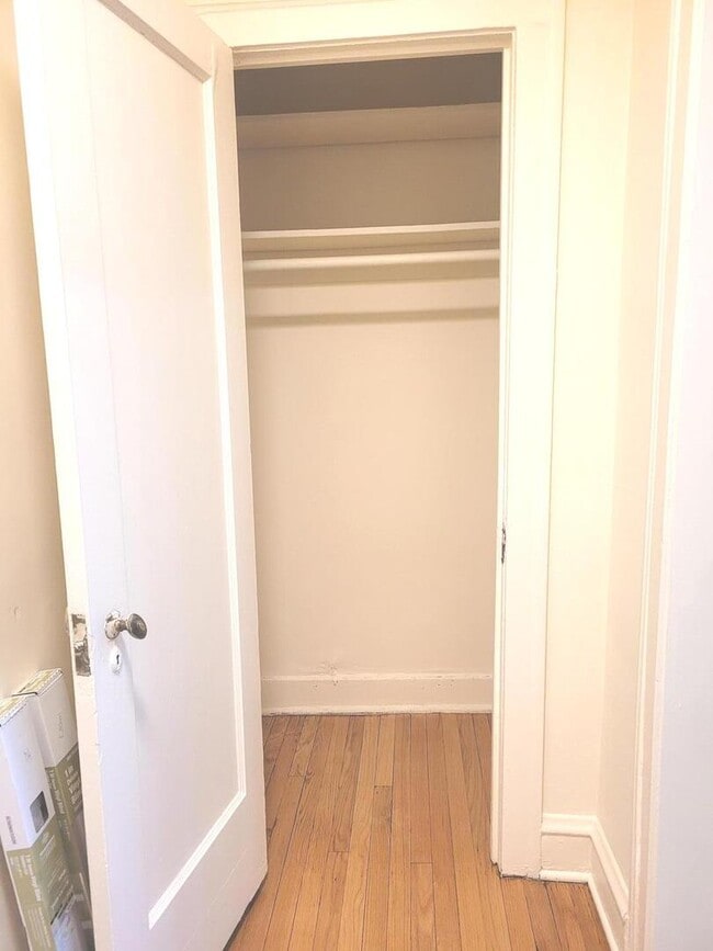 2336 E 68th St in Chicago, IL - Building Photo - Building Photo