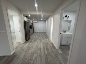 3291 SW 25th St in Miami, FL - Building Photo - Building Photo