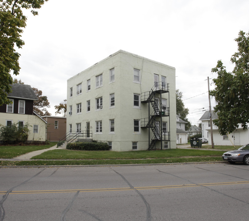 2600 Cottage Grove Ave in Des Moines, IA - Building Photo