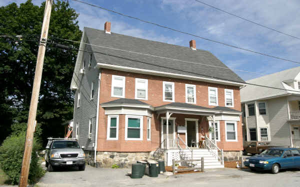 44-46 Saunders St in North Andover, MA - Foto de edificio