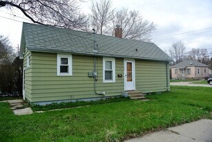 1120 6th Ave NE in Minot, ND - Building Photo