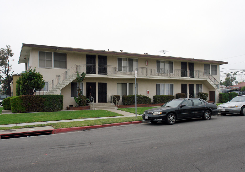 13230-13244 S Vermont Ave in Gardena, CA - Building Photo