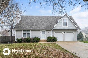 14801 S Brougham Dr in Olathe, KS - Building Photo