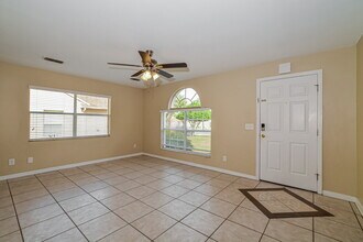 1018 Pegel Ct in Oviedo, FL - Building Photo - Building Photo