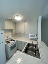 1832-1838 S Bundy Dr in Los Angeles, CA - Building Photo - Building Photo
