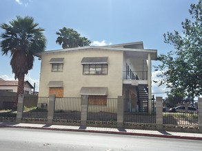 201 W St Louis Ave in Las Vegas, NV - Building Photo - Building Photo