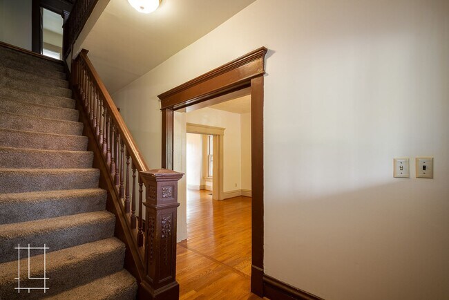1210 Dennison Ave in Columbus, OH - Building Photo - Building Photo