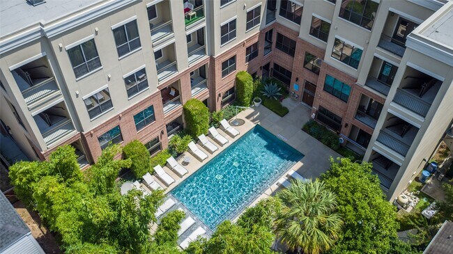 property at 206 McGowen St