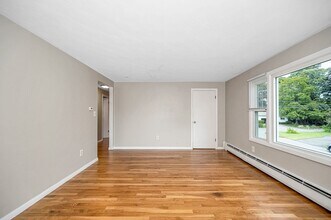 79 Fairfield St in Lowell, MA - Building Photo - Building Photo