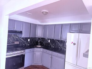 721 Fountain Ave in Brooklyn, NY - Building Photo - Building Photo