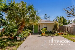 808 4th Ave W in Palmetto, FL - Building Photo