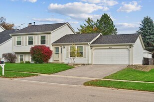 434 Hunters Way in Fox River Grove, IL - Building Photo