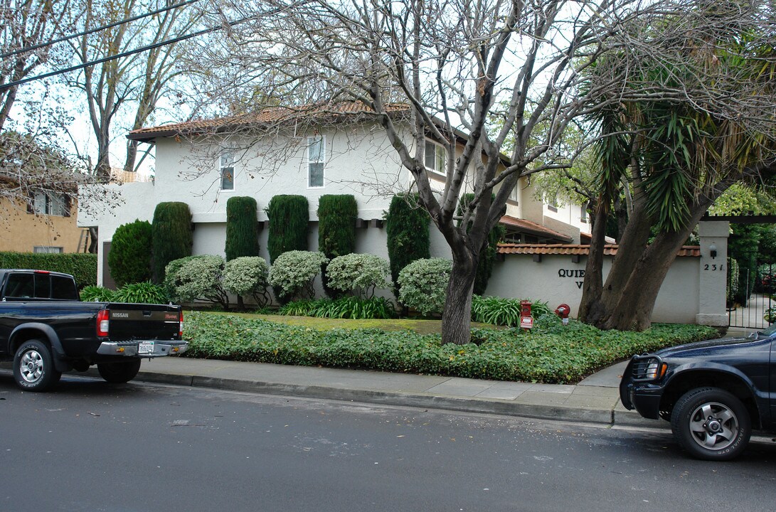 231 Easy St in Mountain View, CA - Foto de edificio