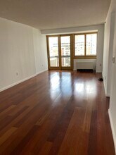 45 River Dr S, Unit 3012 in Jersey City, NJ - Foto de edificio - Building Photo