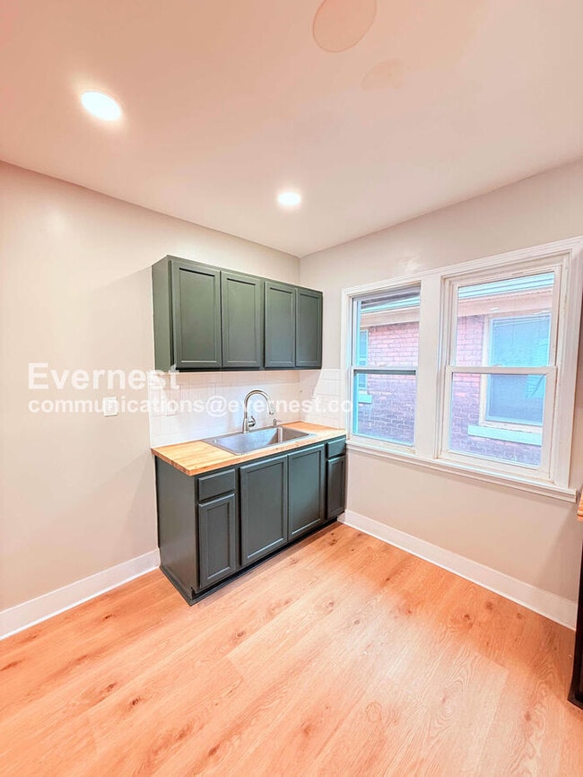 5133 Whitfield St in Detroit, MI - Building Photo - Building Photo