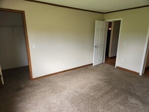 130 Meadows Ln in Pulaski, TN - Building Photo - Building Photo