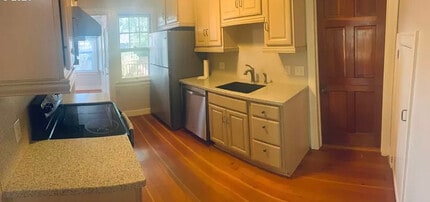 915 John Adams St in Oregon City, OR - Building Photo - Building Photo