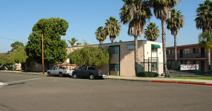 Oceanside Shores Apartments in Oceanside, CA - Building Photo - Building Photo