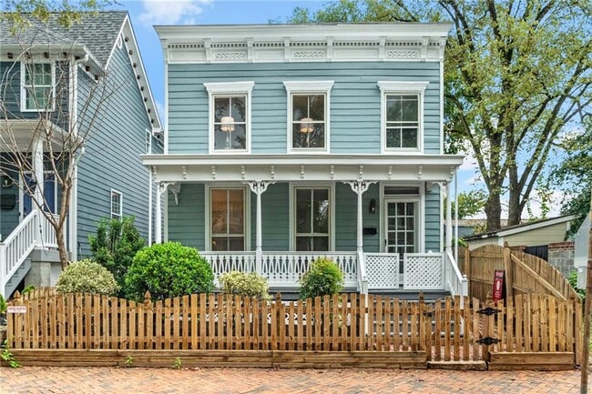 property at 619 S Pine St