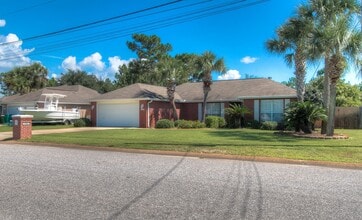 2108 Ortega St in Navarre, FL - Building Photo - Building Photo
