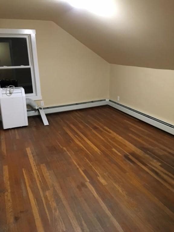 638 Locust St, Unit 2 in Fall River, MA - Foto de edificio - Building Photo