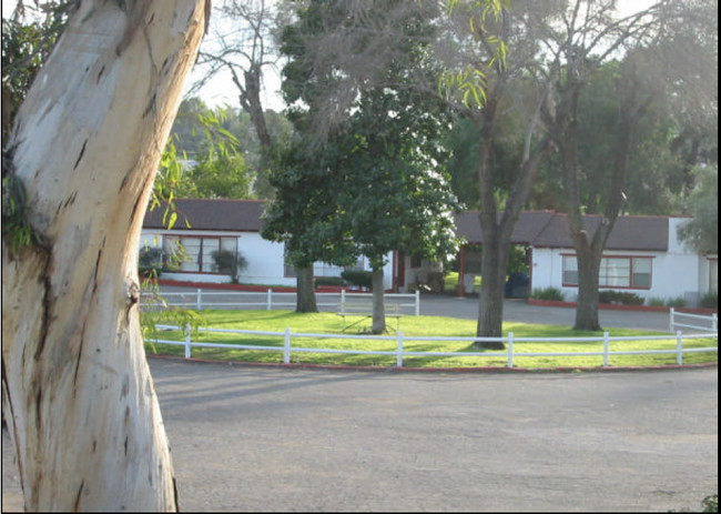 Vista Ranch Apartments in Vista, CA - Building Photo - Building Photo