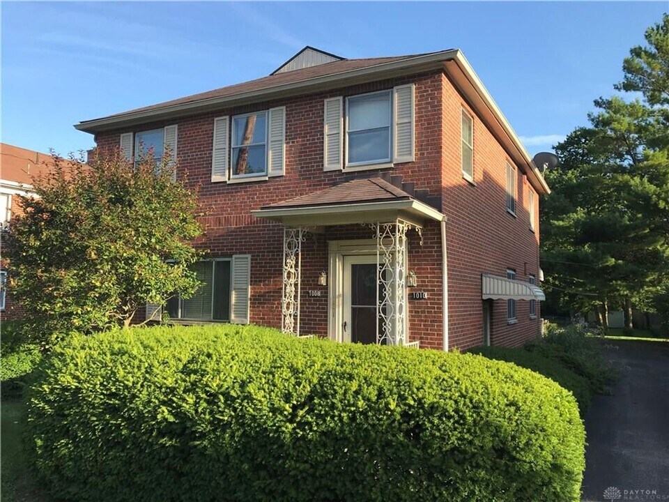 1008-1010 W Dorothy Ln in Dayton, OH - Foto de edificio
