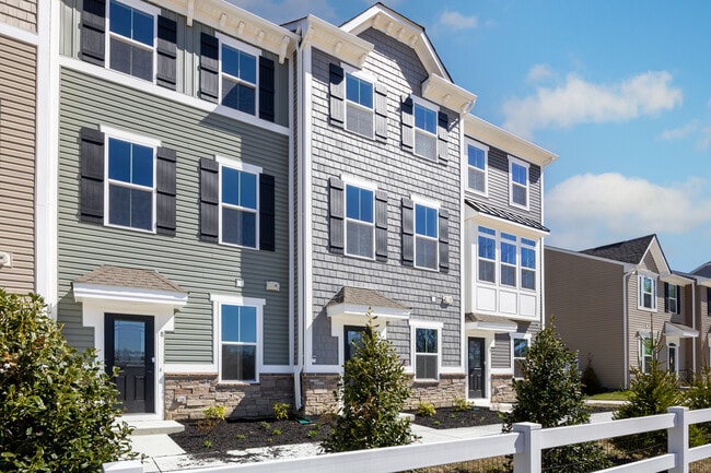 10 Sidney Ln in Stratford, NJ - Building Photo - Building Photo