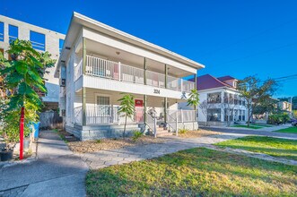 The Central Apartments in St. Petersburg, FL - Building Photo - Building Photo