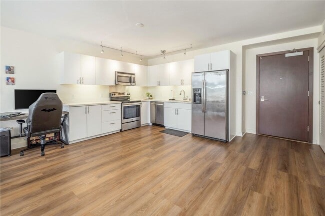 property at 888 Kapiolani Blvd