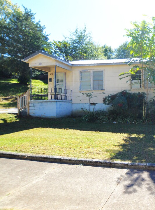 412 E 22nd St in Anniston, AL - Building Photo