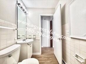 901-931 W Brookwood Ct in New Haven, IN - Building Photo - Building Photo