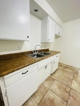 611 Wilson Ave in Bakersfield, CA - Building Photo - Building Photo