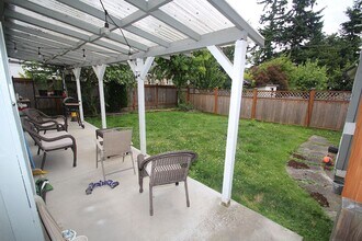 7326 13th Ave NW in Seattle, WA - Building Photo - Building Photo