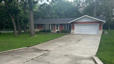 144 N Maple Ave, Unit 1215 in Bloomingdale, IL - Building Photo - Building Photo